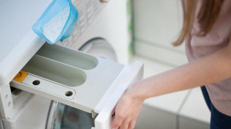 Kompakte Waschmittel sind besser als Pulver aus Großpackungen, hat Stiftung Warentest herausgefunden.
