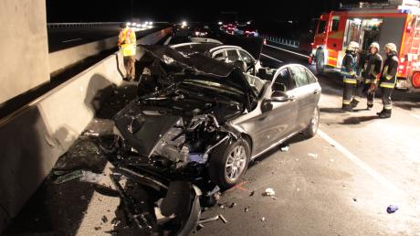 Weil ein Autofahrer beim Spurwechsel ein Fahrzeug übersah, kam es auf der A9 Richtung München zu einem Serienunfall.