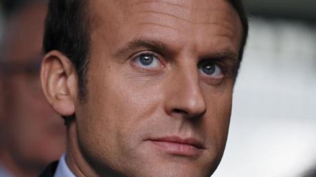 Kurz vor der französischen Präsidentschaftswahl sorgt ein Hacker-Angriff auf die Bewegung des favorisierten Kandidaten Emmanuel Macron für Aufregung.