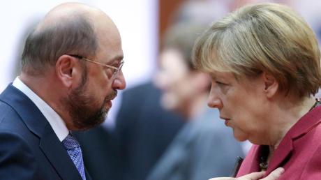 Sie müssen reden: SPD-Chef Martin Schulz und Bundeskanzlerin Angela Merkel.