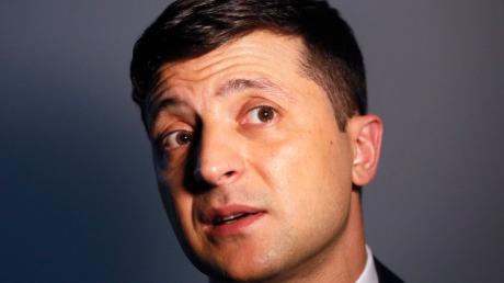 Der Komiker Wladimir Selenski führt vor der Wahl die Umfragen an.
