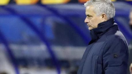 Trägt schwer am Aus von Tottenham Hotspur in der Champions League: Trainer José Mourinho steht am Spielfeldrand.