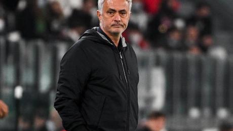 Wurde bei Roms Remis gegen Neapel auf die Tribüne verwiesen: AS-Coach José Mourinho.