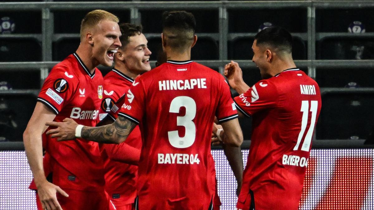#Bayer Leverkusen Leverkusen erreicht Halbfinale
