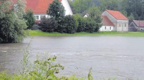 In Deisenhausen gab es immer wieder Probleme mit Hochwasser, beispielsweise beim großen Hochwasser 2002. Durch ein Projekt für das Günztal soll die Hochwassergefahr entschärft werden.  