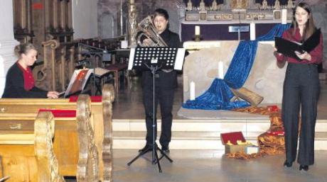 Sopranistin, Eufonium und Klavier setzten einen besonderen Glanzpunkt beim Adventskonzert der Berufsfachschule für Musik in der Krumbacher Stadtpfarrkirche St. Michael. 