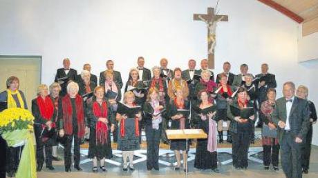 Treue Anhänger des Chorgesangs waren begeistert von der Darbietung des Sängerbundes Thannhausen im Pfarrsaal beim Konzert.  