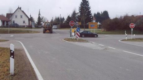 Als Gefahrenlage wurde die mehrfache Querung der Bundesstraße im Ellzeer Ortsbereich angesehen. Deshalb fordern die Bürger eine Temporeduzierung in diesem Bereich der B 16 auf 80 Stundenkilometer. 