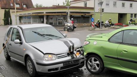 11000 Euro Blechschaden entstanden bei dem Unfall in der Bahnhofstraße.