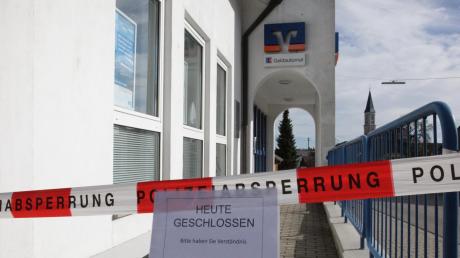 Tatort Raiffeisenbank: In Breitenthal wurde nachts der Geldautomat geknackt.
