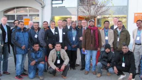 Eine Delegation aus Sri Lanka besuchte die Firma Energeticum in Balzhausen, um sich über Energiegewinnung und -speicherung zu informieren. 