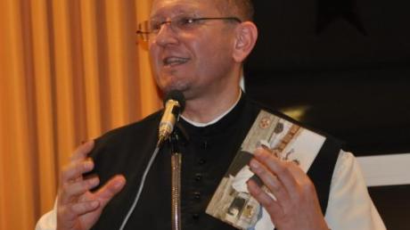Prof. Dr. Karl J. Wallner vom Zisterzienserstift Heiligenkreuz im Wienerwald in Niederösterreich referierte im Rahmen der Katholischen Erwachsenenbildung im Krumbad. 
