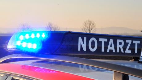 Zwei Menschen sind bei einem Unfall auf der A96 bei Lindau verletzt worden. 