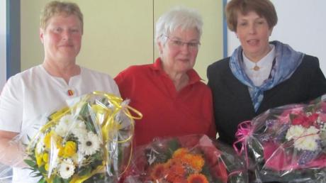 Wurden für ihre Treue zur ambulanten Krankenpflege geehrt, von links Marie-Luise Sonnleitner für 30-jährige Mitgliedschaft, Marlene Stuhler-Sesar (15 Jahre) und Jennifer Schatz (10 Jahre). 
