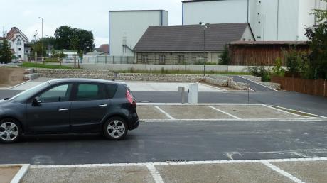 An der Dr.-Steinbrenner-Straße wurde ein neuer Parkplatz eingerichtet. 