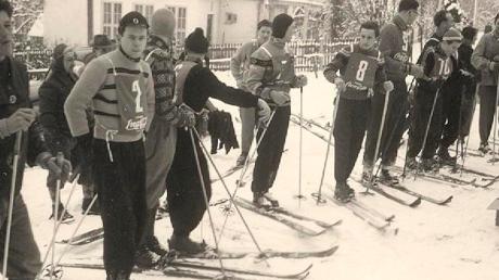 1953 am Krumbacher Blockhausberg: Hier wurden die lokalen Skimeisterschaften ausgetragen. 
