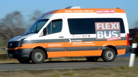 Der Flexibus fährt und fährt und fährt ... Das flexible, abrufbare Mobilitätsangebot kommt in Thannhausen immer besser an. Im vergangenen Jahr nutzten 8808 Passagiere den orange-weißen Flexibus.  
