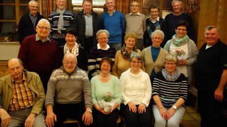 Die Jubilare des Gartenbauvereins Ziemetshausen blicken auf 25 und 40 Jahre Mitgliedschaft zurück. 
