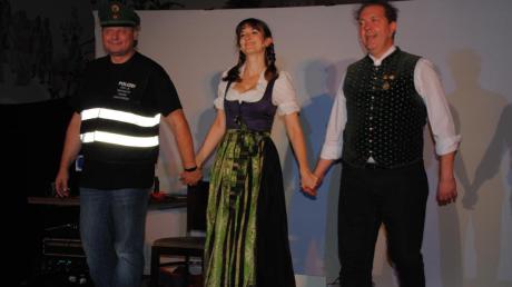 Sie zogen ihr Publikum in Bann – die Schauspieler Peter Fischer, Raphaela Zick und Mane Abholzer (von links) beim Krimidinner im Bräuhaus Ursberg. 