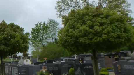 Auch die Bestattungsgebühren für den Waltenhauser Friedhof mussten von der Gemeinde erhöht werden, nachdem eine Neukalkulation ergeben hatte, dass die Einnahmen aus den Gebühren die Kosten nicht mehr decken.  	