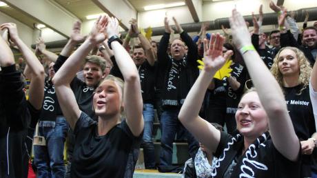 Hu! Die Waldkircher Fans unterstützten ihre Mannschaft ebenso lautstark wie ideenreich.