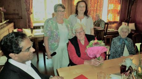 Maria Waldecker aus Edenhausen durfte am Tag der Jubiläumsfeier ihren 91. Geburtstag feiern. 	