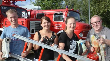 Nicht ganz alltäglich: Fabian, Sophia, Maria und Johannes Stegmann (von links nach rechts) sind Geschwister und gleichzeitig aktive Mitglieder der Freiwilligen Feuerwehr. Im Mai legten sie gemeinsam ihr Leistungsabzeichen ab. 	