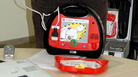 Der Aletshauser Gemeinderat wurde über Defibrillatoren informiert. 