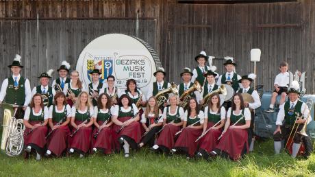 Der Musikverein Ellzee spielt am Mittwoch, 1. Mai, ab 10.30 Uhr beim Wandertreffen anlässlich des Brunnenfestes in Waltenhausen. 	