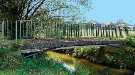 Seit Längerem ist die Zusambrücke für Fußgänger und Radler in Memmenhausen ein Problemfall. Nun wurden im Gemeinderat die Weichen für eine kostengünstige Sanierung gestellt. 