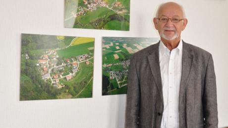 Das Wohlergehen der drei Ortsteile, die im Hintergrund abgebildet sind, lag Herbert Kubicek in drei Jahrzehnten als Bürgermeister sehr am Herzen. 