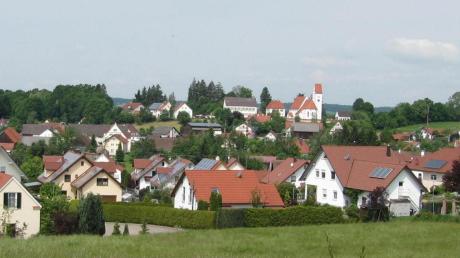 Blick auf Ebershausen. Der Gemeinderat spricht sich dafür aus, weiteres Bauland zur Verfügung zu stellen.