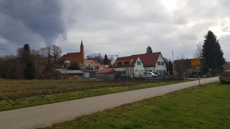 Benannt nach der Pfarrkirche „Peter und Paul“ soll nordwestlich des Ortsausgangs von Wattenweiler Richtung Ellzee ein Neubaugebiet entstehen.
