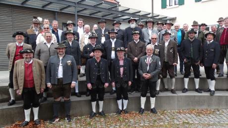 Gruppenbild der Böllerschützen beim Treffen in Wattenweiler. 