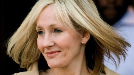 Joanne K. Rowling kommt anscheinend von Harry Potter nicht los.