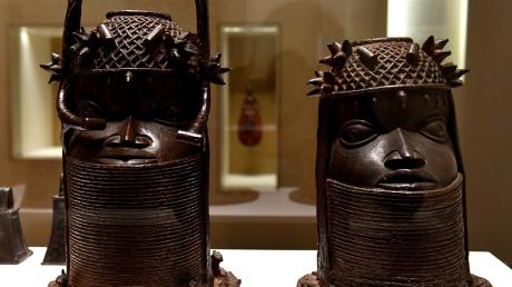 Das Musee du Quai Branly in Paris gehört zu jenen zahlreichen Museen in Europa, in denen Kunst des früheren Königreichs Benin gezeigt wird: hier königliche Vorfahren. Die nationalen Schätze werden zurückgefordert. 