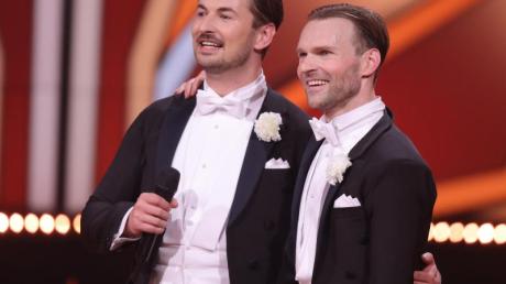 Nicolas Puschmann (l) und Profitänzer Vadim Garbuzov müssen die RTL-Tanzshow "Let's Dance" verlassen.