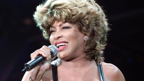 Tina Turner starb am Mittwoch im Alter von 83 Jahren in der Schweiz, wo sie seit vielen Jahren lebte.