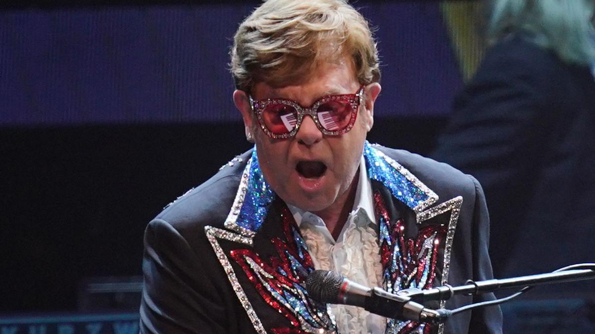 #Elton John schließt Abschiedstournee in Stockholm ab