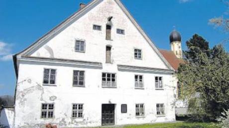Den Kinsauer Pfarrhof möchte die katholische Kirche verkaufen. 
