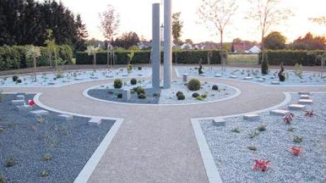 Am vergangenen Montag ist das Urnenfeld auf dem Friedhof in Egling fertiggestellt worden. 