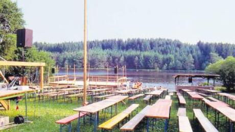 Die Gäste können kommen: So sah der Aufbau für das erste Rotter Seefest im Jahr 1971 aus. 