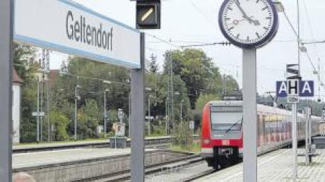 Den Ausbau der S-Bahnstrecke (im Bild Geltendorf) wünschen sich auch die Kauferinger Marktgemeinderäte. 