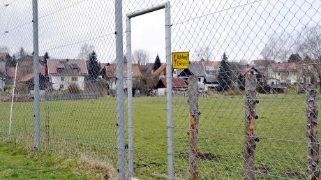 Die Gemeinde Finning hat nördlich des Fußballplatzes Grund gekauft, um einen  weiteren Standort für den Bau eines Kinderhauses zu haben. 