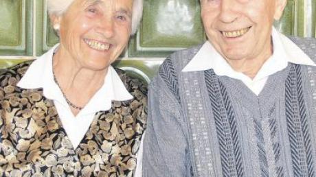 Hedwig und Adolf Wegele haben gestern vor 60 Jahren in Utting geheiratet. 
