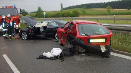 Auf der A96 bei Inning hat sich heute Morgen ein Verkehrsunfall ereignet, bei dem zwei junge Männer verletzt wurden.