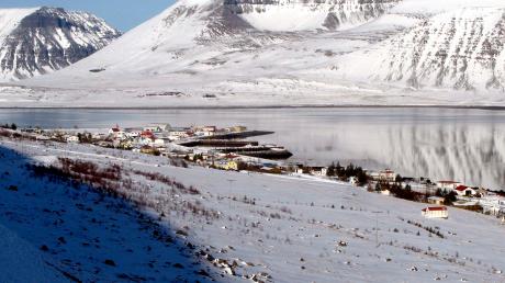 Der Markt Kaufering strebt eine Partnerschaft mit dem isländischen Städtchen Isafjordur an. Der rund 3000 Einwohner zählende Ort ist die Hauptstadt der Westfjorde.