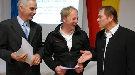 Jahreshauptversammlung beim Maschinenring Landsberg. Im Bild von links Christian Leis, Christian Fendt und Ottmar Keller. 