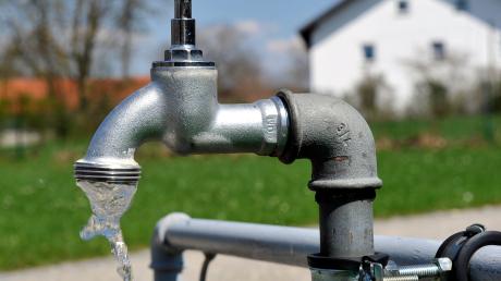 Der Wasserpreis in der Gemeinde Hofstetten steigt von 45 auf 50 Cent pro Kubikmeter. 