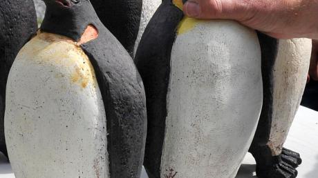 Den Pinguinen dürften die nasskalten Tage am Töpfermarkt wohl nichts ausgemacht haben, aber manche potenziellen Dießen-Gäste blieben der Freiluftausstellung am See am Wochenende angesichts des Wetters wohl doch fern.  

